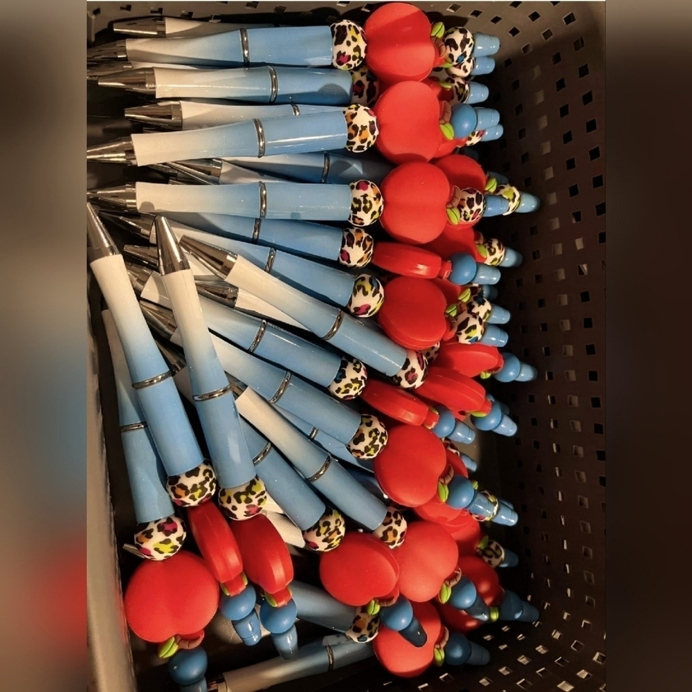 Free - BACK TO SCHOOL GIFT Teacher Apple Pen